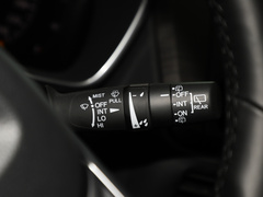 2022款 2.0L 混动豪华先享版 