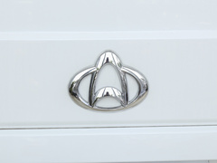 2022款 纯电动厢式运输车4498车长平顶背掀门2座70kW 41.86kWh