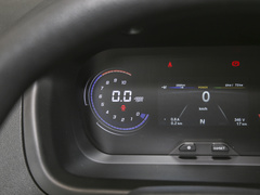 2022款 纯电动厢式运输车4498车长平顶背掀门2座70kW 41.86kWh