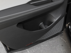 2022款 330TSI 两驱尊崇豪华版