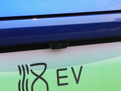 2022款 EV 创世版 715KM前驱尊荣型
