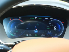 2022款 EV 创世版 715KM前驱尊荣型