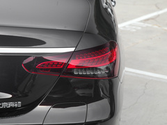 2022款 改款二 E 350 e L 插电式混合动力轿车
免税
