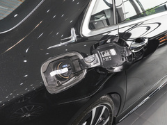 2022款 改款二 E 350 e L 插电式混合动力运动轿车
免税
