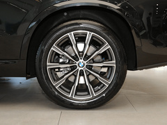 2022款 xDrive 30Li 尊享型M运动套装