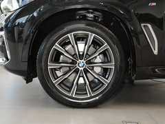 2022款 xDrive 30Li 尊享型M运动套装