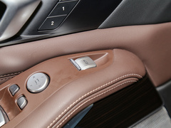 2022款 xDrive 30Li 尊享型M运动套装