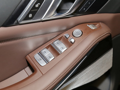 2022款 xDrive 30Li 尊享型M运动套装