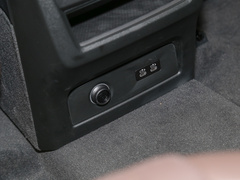 2022款 xDrive 30Li 尊享型M运动套装