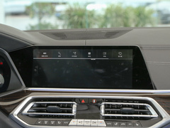 2022款 xDrive 30Li 尊享型M运动套装