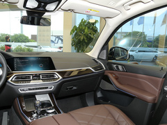 2022款 xDrive 30Li 尊享型M运动套装