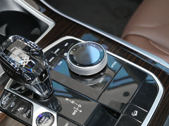 2022款 xDrive 30Li 尊享型M运动套装