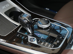 2022款 xDrive 30Li 尊享型M运动套装