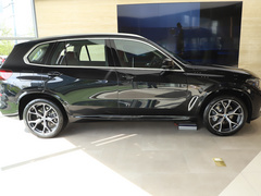 2022款 xDrive 30Li 尊享型M运动套装
