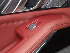 2022款 xDrive 30Li 尊享型M运动套装