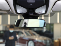 2022款 xDrive 30Li 尊享型M运动套装