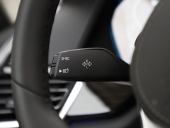 2022款 xDrive 30Li 尊享型M运动套装