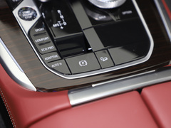 2022款 xDrive 30Li 尊享型M运动套装
