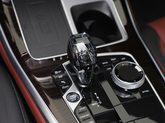 2022款 xDrive 30Li 尊享型M运动套装