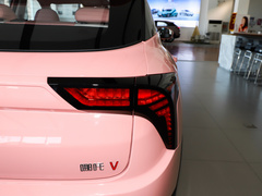 2022款 潮 400 Lite 粉色定制款