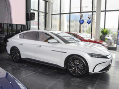 2022款 EV 创世版 610KM四驱尊享型