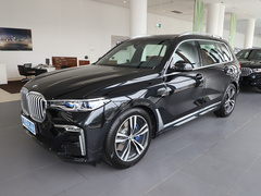2022款 xDrive40i 尊享型M运动套装