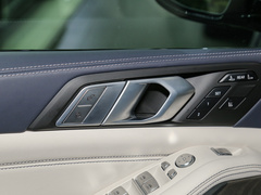 2022款 xDrive40i 行政型M运动套装