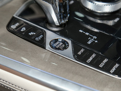 2022款 xDrive40i 行政型M运动套装