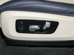 2022款 xDrive40i 行政型M运动套装