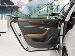 2022款 45 TFSI quattro S-line 风骑士