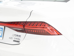 2022款 45 TFSI quattro S-line 圣骑士