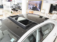 2022款 45 TFSI quattro S-line 圣骑士