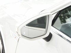 2022款 45 TFSI quattro S-line 圣骑士