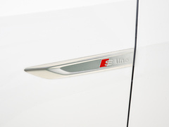 2022款 45 TFSI quattro S-line 圣骑士