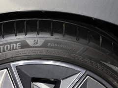 2023款 xDrive60L 豪华套装