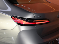 2023款 xDrive60L 豪华套装