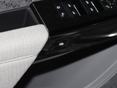 2023款 xDrive60L 豪华套装