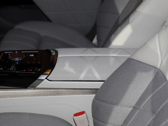 2023款 xDrive60L 豪华套装