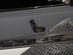 2023款 xDrive60L 豪华套装