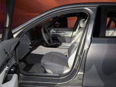 2023款 xDrive60L 豪华套装