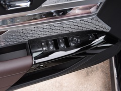 2023款 xDrive60L 豪华套装