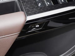 2023款 xDrive60L 豪华套装