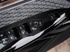2023款 xDrive60L 豪华套装