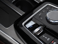 2023款 xDrive60L 豪华套装