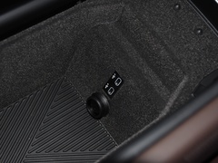 2023款 xDrive60L 豪华套装