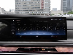 2023款 xDrive60L 豪华套装