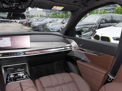2023款 xDrive60L 豪华套装