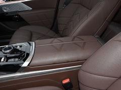 2023款 xDrive60L 豪华套装
