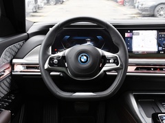 2023款 xDrive60L 豪华套装