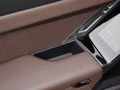 2023款 xDrive60L 豪华套装